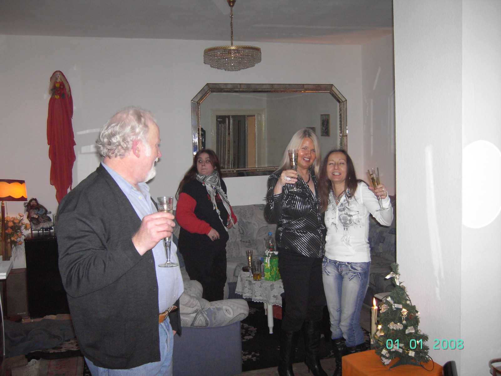 Zoomen: Bitte Foto 2008-02 klicken!